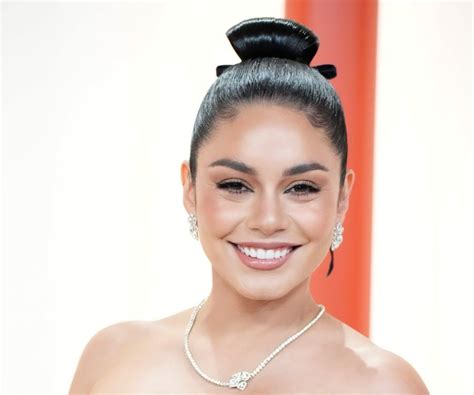 Vanessa Hudgens Wears Vintage Chanel At The 2023 Oscars